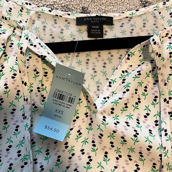 NWT Ann Taylor Petite Short Sleeve Blouse XXSP - Picture 2 of 6